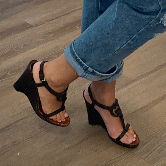 SOLD Authentic Gucci Wedges - Picture 9 of 13